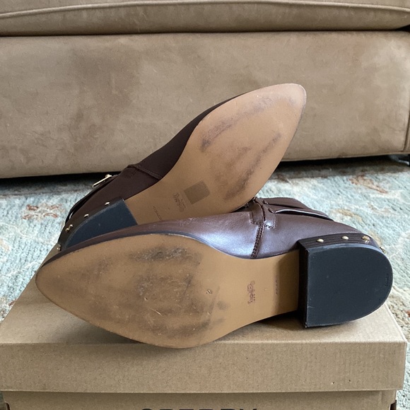 ✖️SOLD✖️Like-New Leather Coach Zip-up Booties - Brown - 7W - Picture 11 of 11